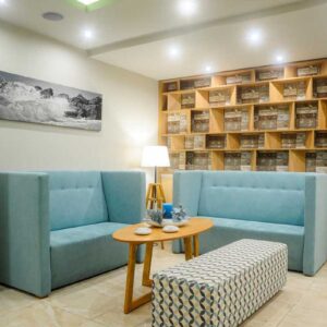 Tropical hotel hanioti lobi aquatravel