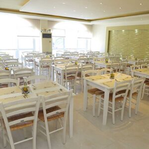 Tropical hotel hanioti restoran aquatravel