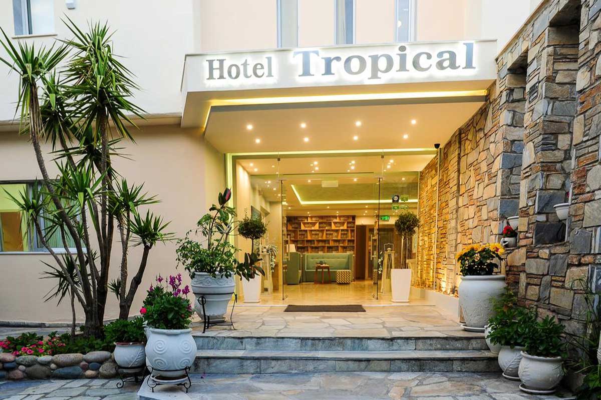 Tropical hotel hanioti ulaz aquatravel