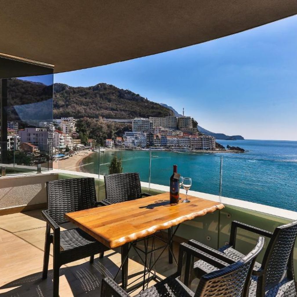 Apartments Maresia Luxury Sea View 5* Rafailovići Budva Crna Gora na plaži lux