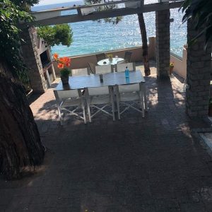 Vila Papaikonomu I Potos Tasos Grčka na plaži