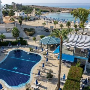 Anonymous Beach 96683