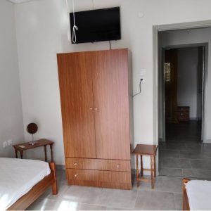 Apartmani kostas, Dionisos, Grčka