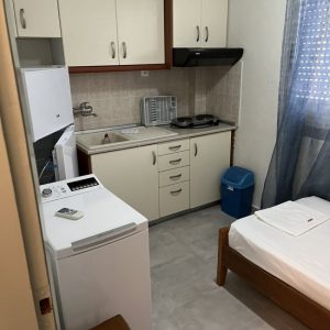 Apartmani kostas, Dionisos, Grčka