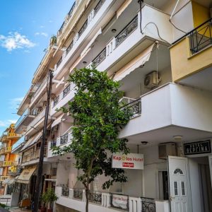 Vila kapolos ex vergina edipsos, Evija Grčka