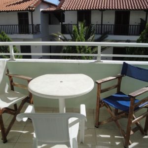Vila mustakas, Polihrono, Grčka