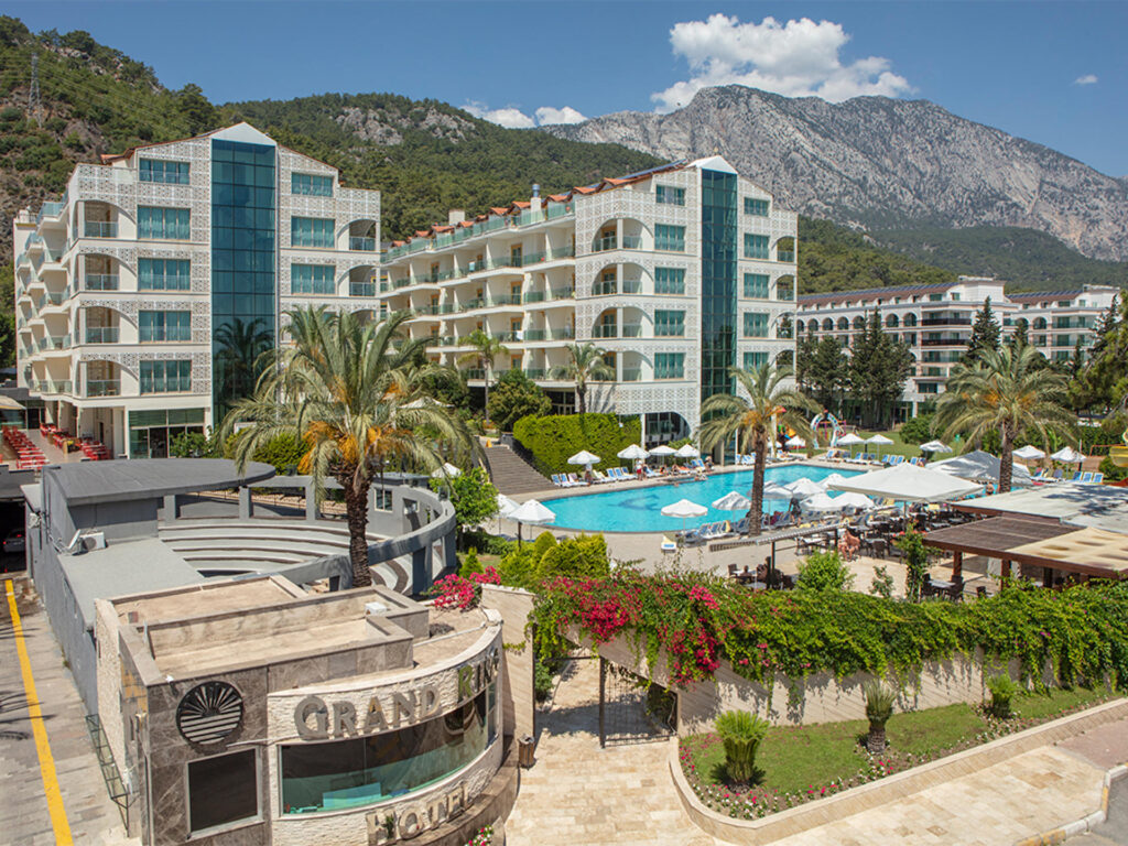 Grand ring hotel