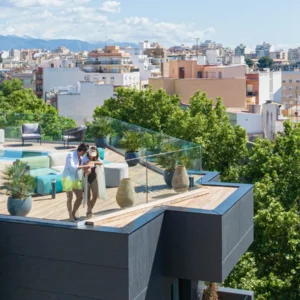 Js palma plaza hero location