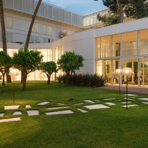 4e5f4c Bellevue Atrium