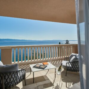 Junior suite with sea