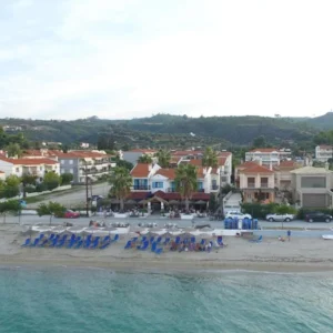 Vila nemo polihrono