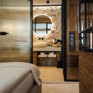 F8